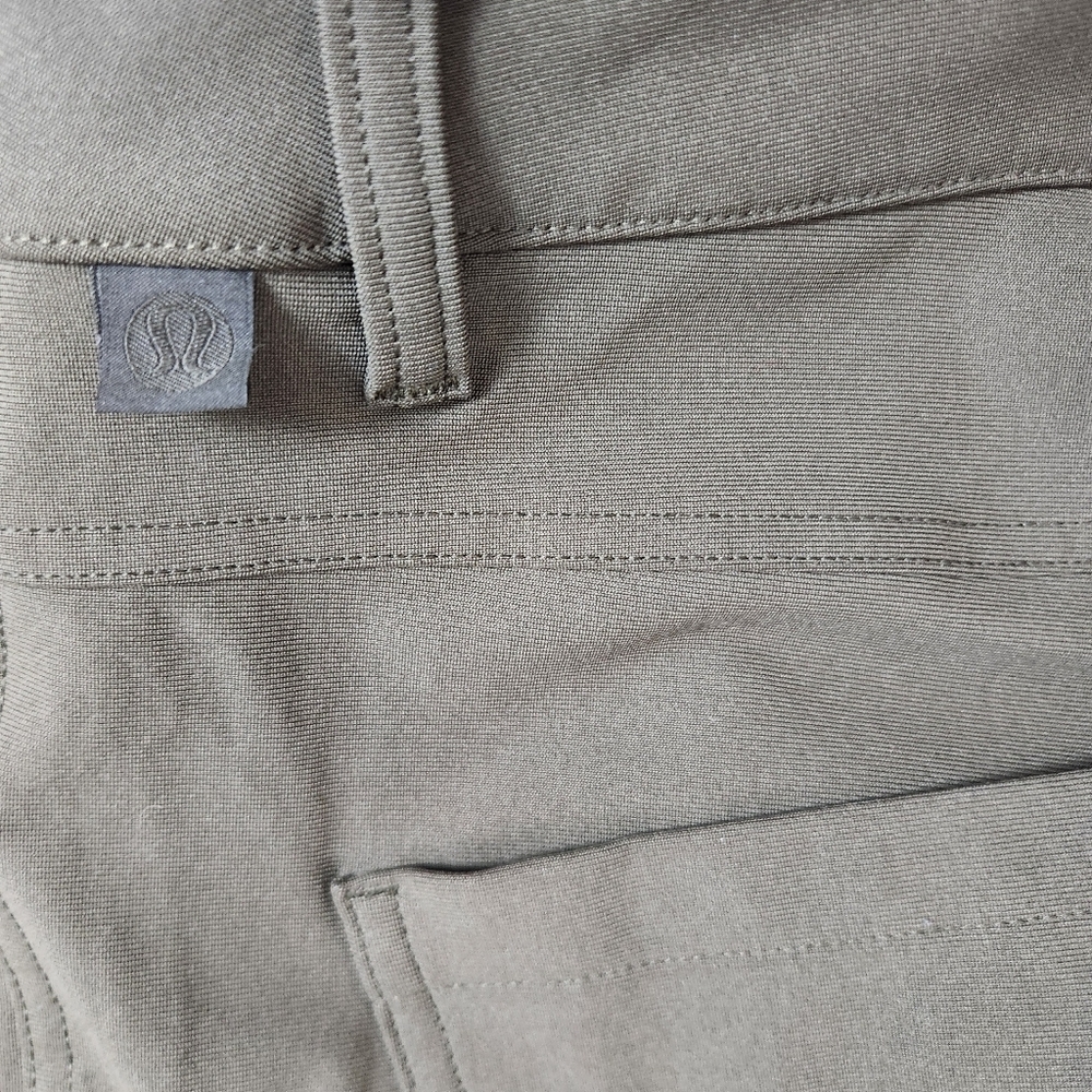Lululemon ABC Men's Pants Classic 30" *Warpstreme Dark Olive Green Work Office - Picture 11 of 13